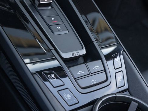 Certified 2026 Porsche 911 GTS image 31