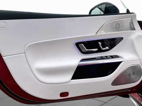 New 2026 Mercedes-Benz Maybach SL 680 image 15