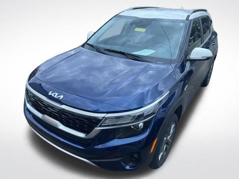 Used 2023 Kia Seltos S w/ Navigation Package image 4