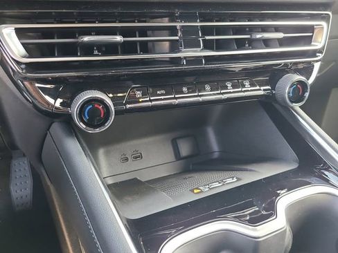 New 2026 Chevrolet Traverse LT image 29