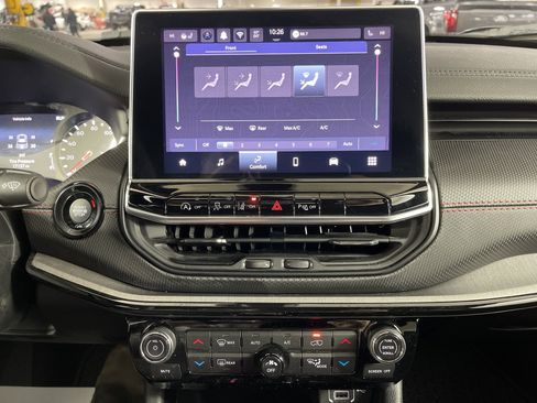 Used 2024 Jeep Compass Trailhawk w/ Trailhawk Convenience Group image 25