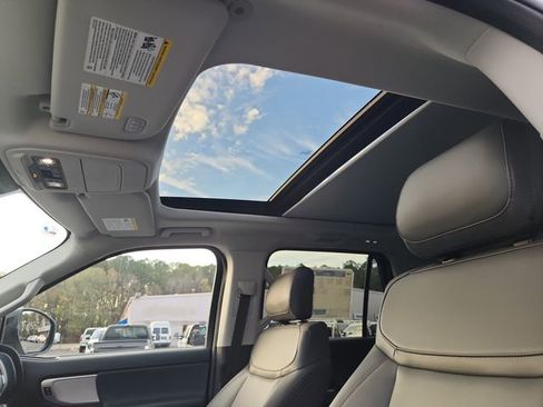 New 2025 Ford Expedition Active image 27