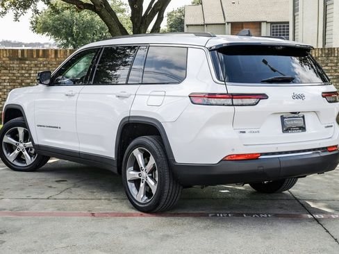 Used 2021 Jeep Grand Cherokee L Limited w/ Luxury Tech Group II image 20