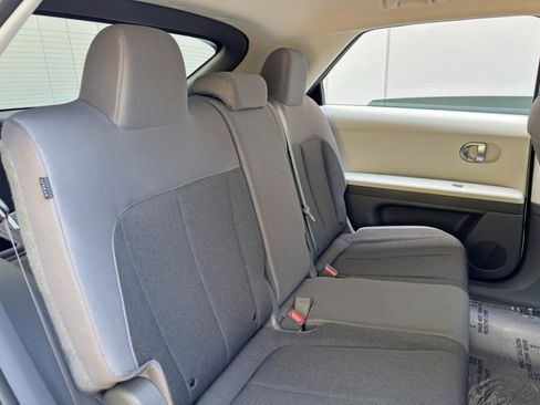 Used 2024 Hyundai Ioniq 5 SE image 33