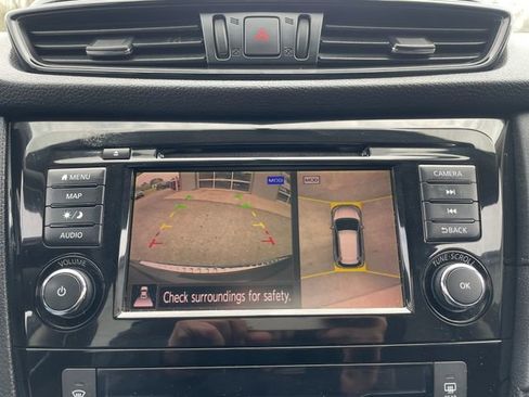 Used 2018 Nissan Rogue AWD image 21