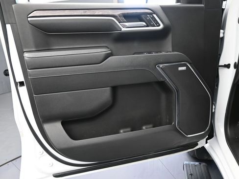 Used 2023 Chevrolet Silverado 1500 LTZ w/ LTZ Premium Package image 17