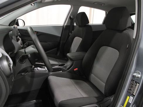 Used 2019 Hyundai Kona SE image 5