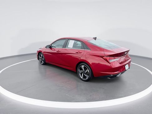 Used 2023 Hyundai Elantra Limited w/ Preferred Accessory Package FWD image 6