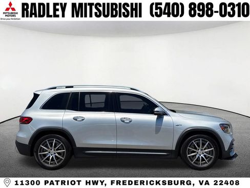 Used 2023 Mercedes-Benz GLB 35 AMG 4MATIC image 21