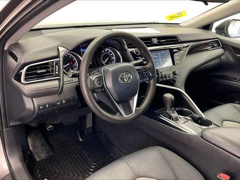 Used 2019 Toyota Camry LE FWD image 10