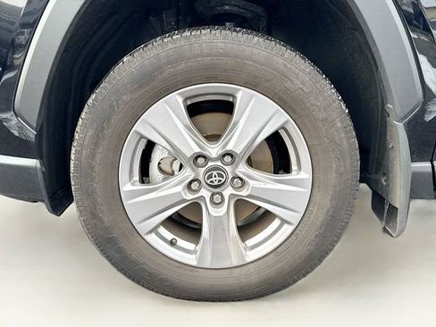 Used 2025 Toyota RAV4 XLE image 28