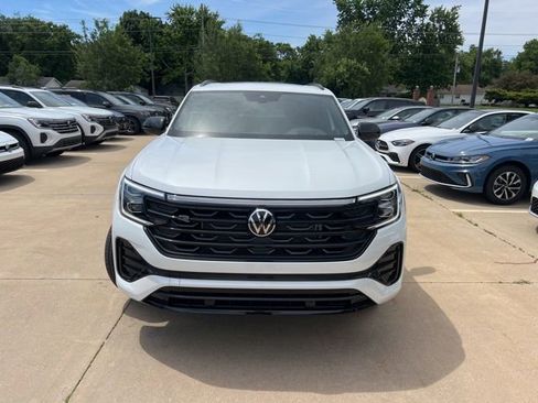 New 2026 Volkswagen Atlas Cross Sport SEL R-Line AWD/4WD image 2