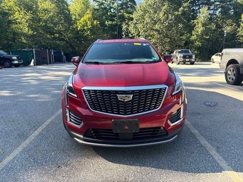Used 2021 Cadillac XT5 Premium Luxury AWD/4WD image 2