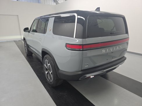 Used 2024 Rivian R1S Adventure image 3