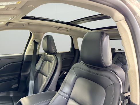 New 2026 Lincoln Corsair Premiere AWD/4WD image 24