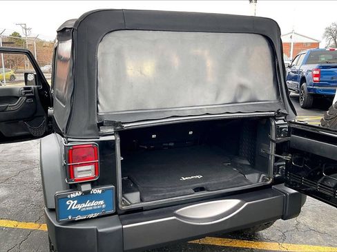 Used 2016 Jeep Wrangler Unlimited Sport image 23