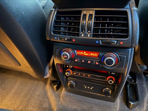 Used 2009 BMW X6 xDrive50i image 16