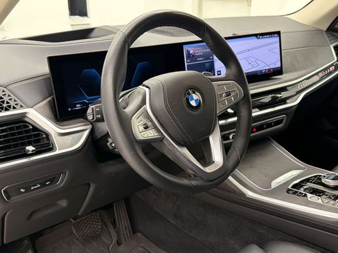 Used 2024 BMW X7 xDrive40i w/ Executive Package AWD/4WD image 4