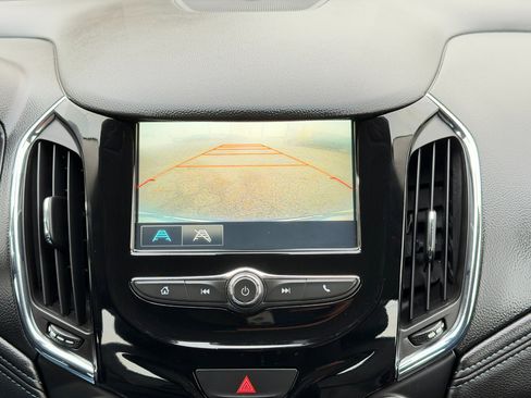 Used 2017 Chevrolet Cruze Premier image 52