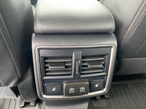 Used 2024 Subaru Forester Touring image 33