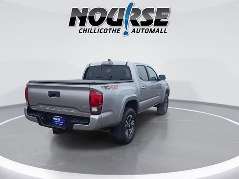 Used 2018 Toyota Tacoma TRD Sport image 8