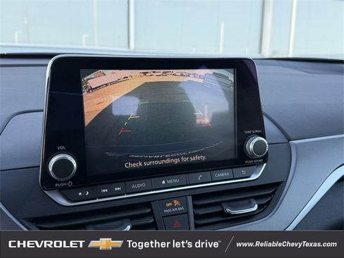 Used 2024 Nissan Altima 2.5 SR image 23