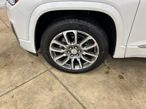 Used 2023 GMC Acadia Denali w/ Denali Technology Package AWD/4WD image 37