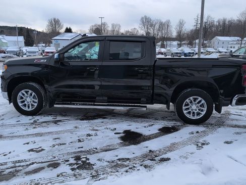 Used 2024 Chevrolet Silverado 1500 LT w/ Z71 Off-Road Package image 5