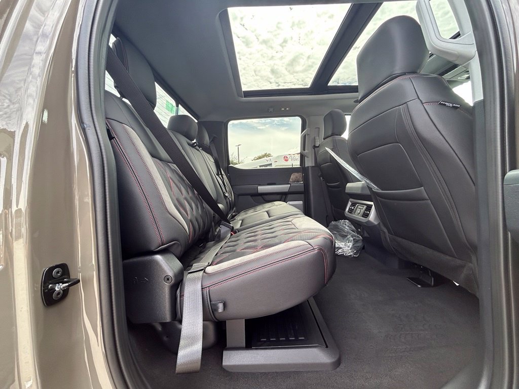 New 2027 Ford F250 Lariat w/ Lariat Ultimate Package AWD/4WD image 33