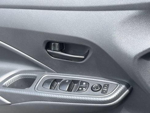 Used 2025 Nissan Versa S w/ S Plus Package FWD image 16