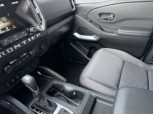 New 2026 Nissan Frontier SV image 18