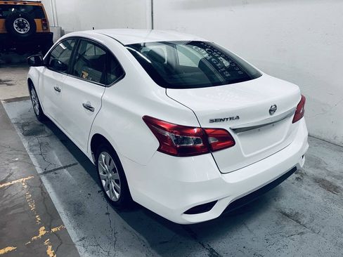 Used 2019 Nissan Sentra S FWD image 4