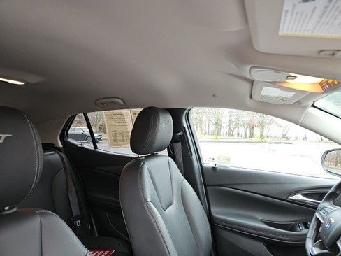 Used 2024 Buick Encore GX Sport Touring image 13