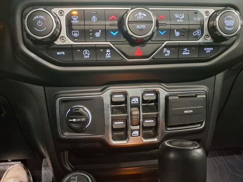 Certified 2023 Jeep Wrangler Unlimited Sahara AWD/4WD image 26