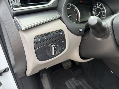 Used 2023 INFINITI QX50 Luxe FWD image 47