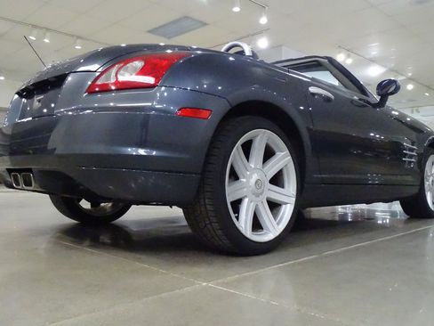 Used 2008 Chrysler Crossfire Limited RWD image 16