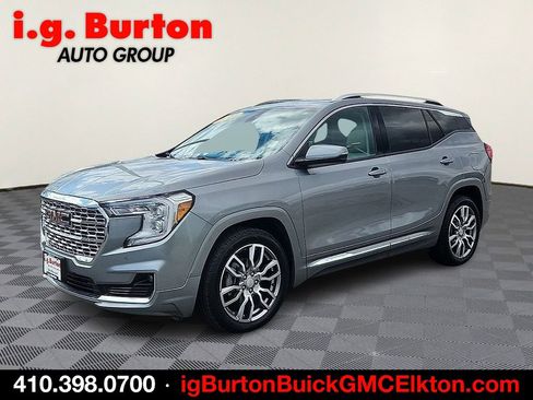 Used 2023 GMC Terrain Denali AWD/4WD image 3