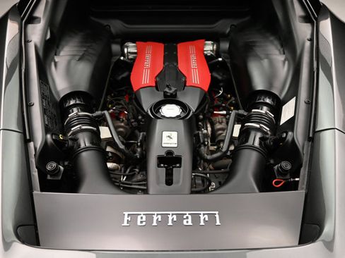 Used 2016 Ferrari 488 GTB image 6