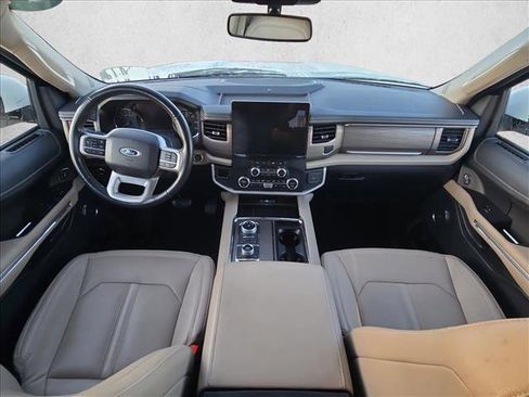Used 2024 Ford Expedition Max Limited image 18