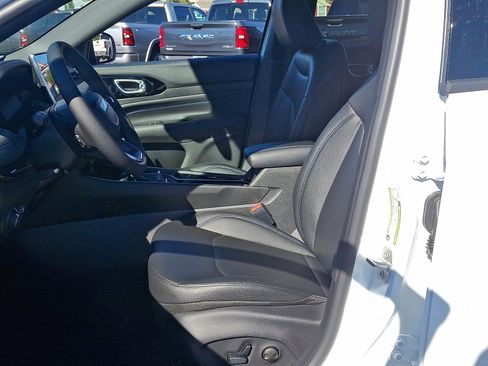 New 2026 Jeep Compass Limited image 13