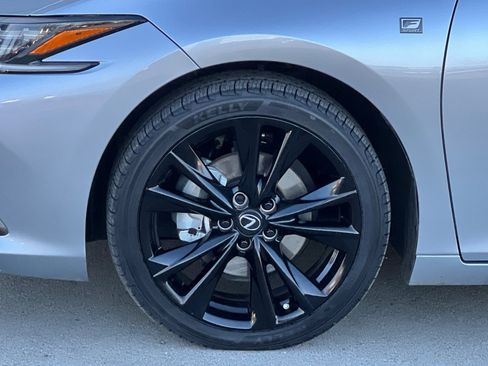 Used 2024 Lexus ES 300h F Sport image 24