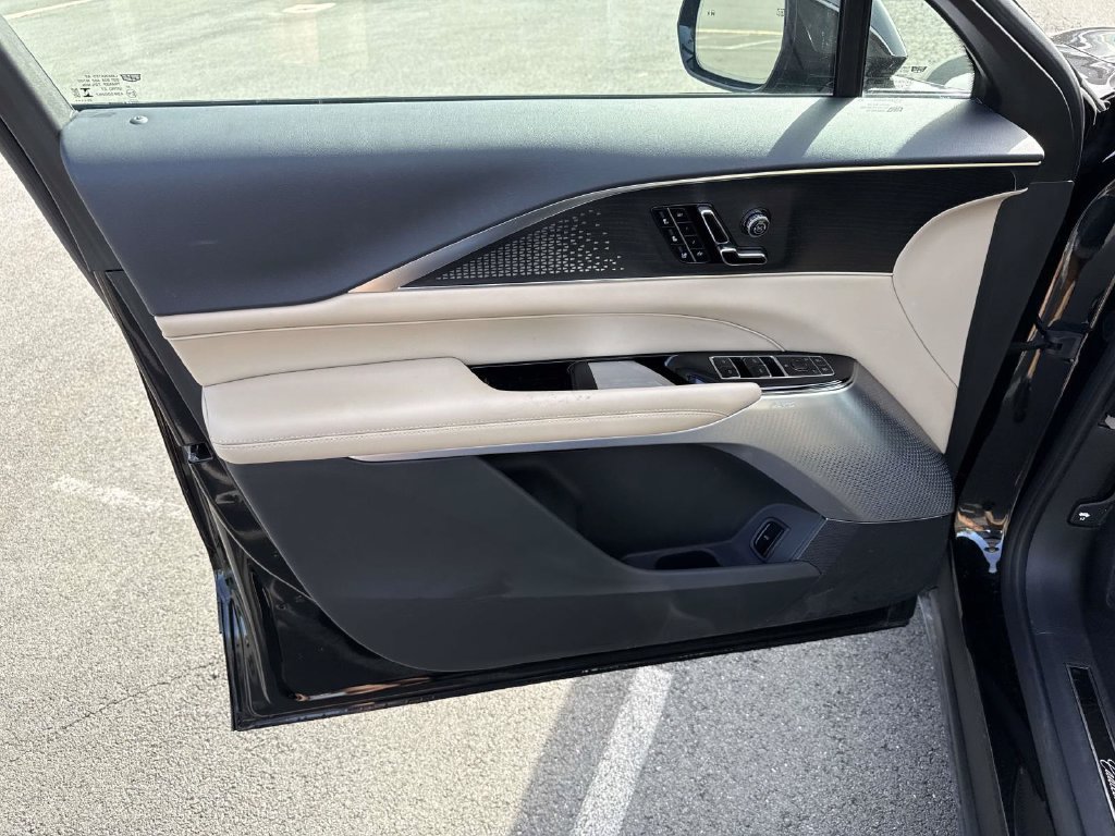 Certified 2026 Cadillac Lyriq Signature Luxury w/ Nappa Leather Package AWD/4WD image 28