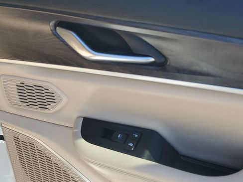 Used 2022 Jeep Grand Cherokee Limited w/ Luxury Tech Group II image 48