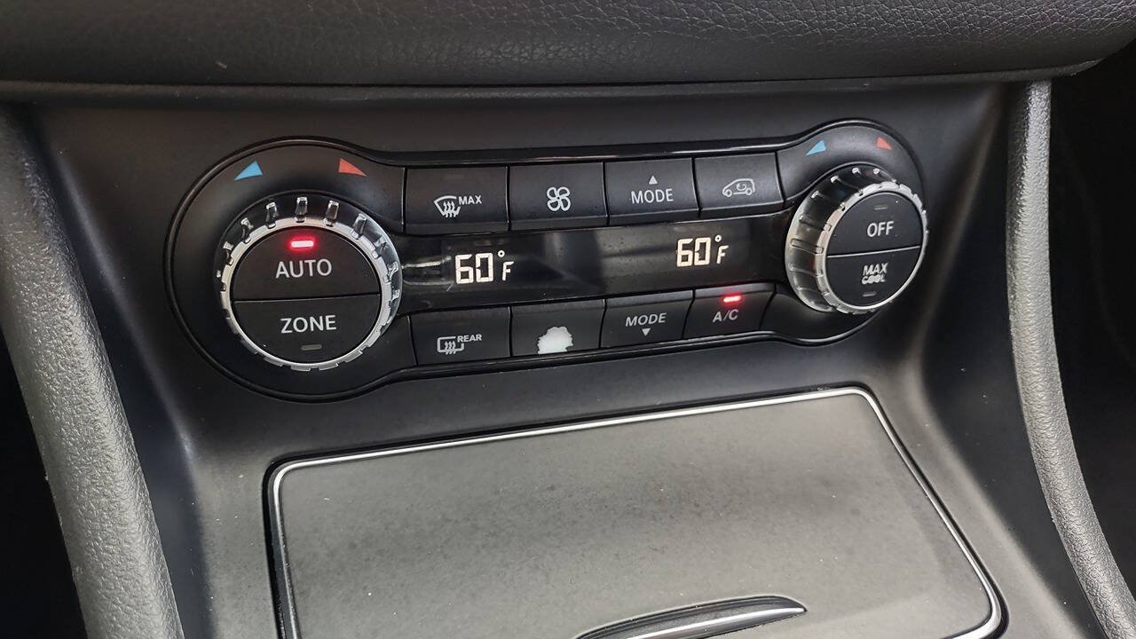 Used 2018 Mercedes-Benz CLA 250 image 23