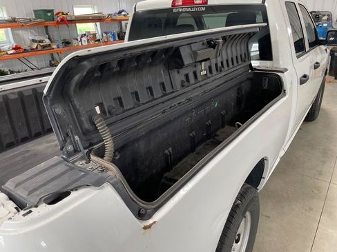 Used 2015 RAM 1500 Tradesman AWD/4WD image 16