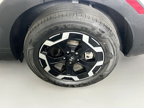 Used 2025 Hyundai Santa Fe SEL image 11