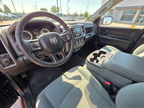 Used 2017 RAM 1500 ST w/ SXT Appearance Group AWD/4WD image 17