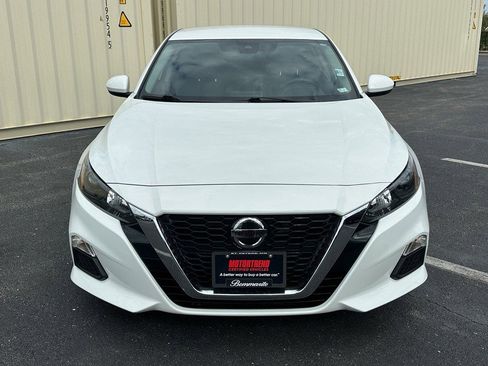 Used 2022 Nissan Altima 2.5 S image 2