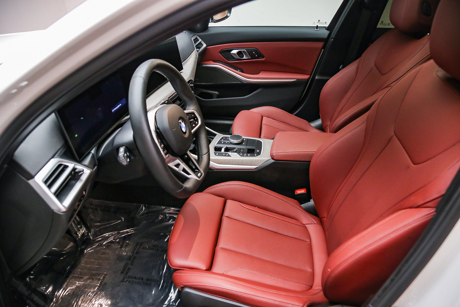 Certified 2025 BMW 330i Sedan w/ M Sport Package RWD image 18