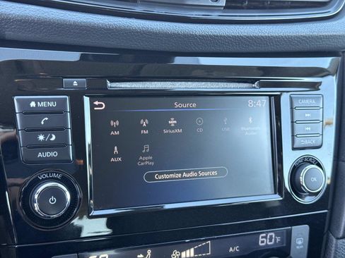 Used 2019 Nissan Rogue SV image 13